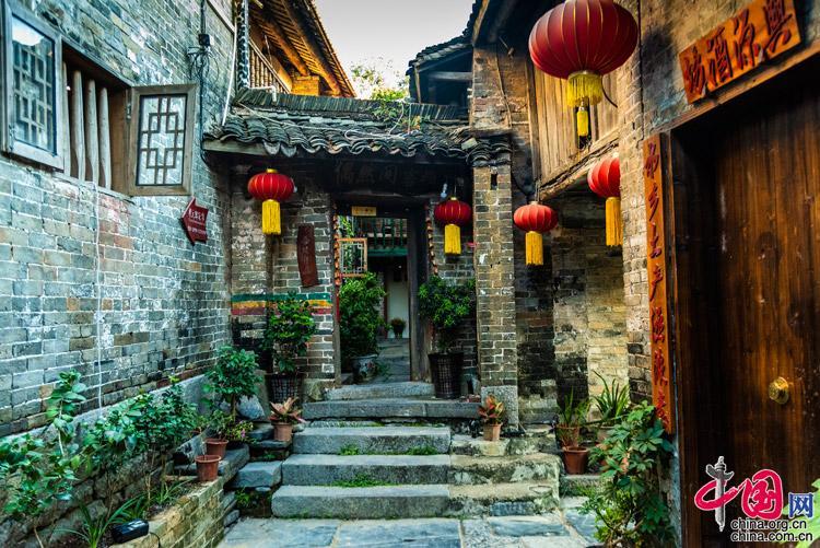 小鱼加上海草可以怎么编一个故事呢 20字的?-打破常规的红迪网平台
